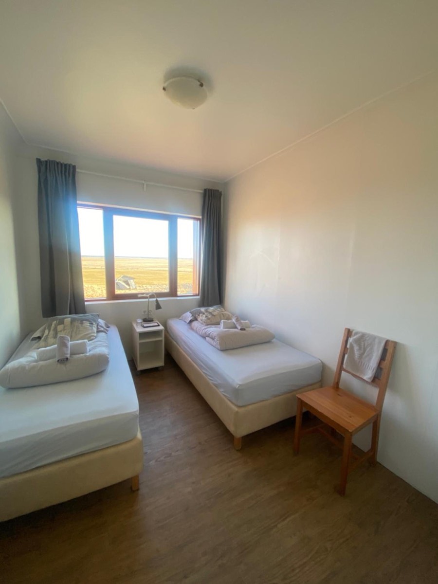 Twin room with shared bathroom, economy
